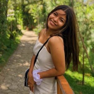 Meet your Posher, Raquel